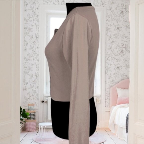 ARITZIA SUNDAY BEST 'Best Hug' Apple Longsleeve Taupe Crew Cardigan - Picture 8 of 8